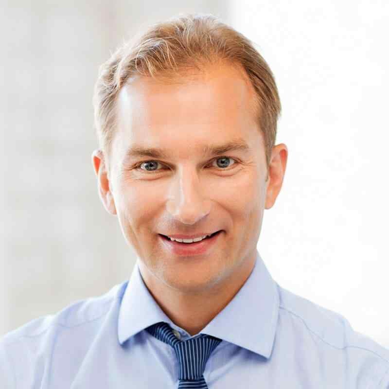 https://minervaquirurgica.com/wp-content/uploads/2019/05/img-people-03.jpg